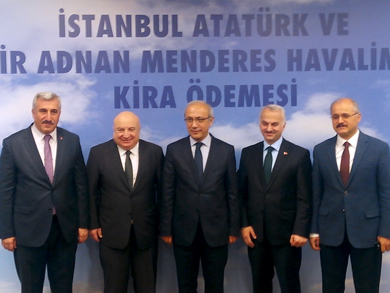 Lütfi Elvan'dan Atatürk Havalimanı açıklaması Lütfi Elvan'dan Atatürk Havalimanı açıklaması 31 Ocak 2026