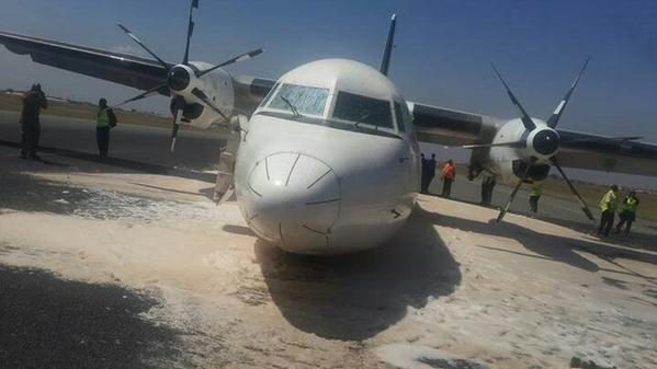 Nairobi'de Fokker 50 gövde üzerine iniş yaptı Nairobi'de Fokker 50 gövde üzerine iniş yaptı 8 Aralık 2025