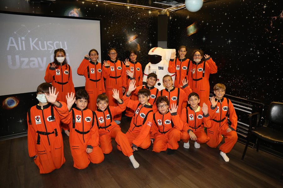 Türkiye'nin her yerinden 80 bin çocuk uzay eğitimi aldı 8 Mayıs 2024