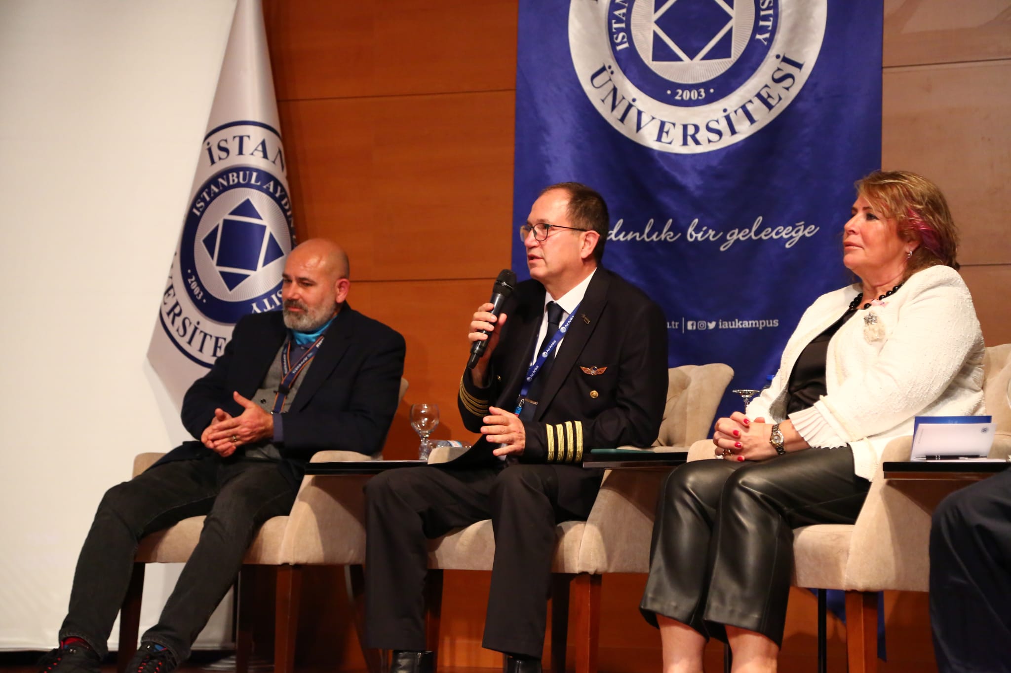 İstanbul Aydın Üniversitesi Sivil Havacılık Konferansı 29 Nisan 2024