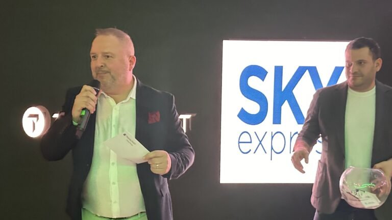 Travelport Türkiye’nin Yıl Sonu Partisinde SKY Express’ten Özel Hediye!