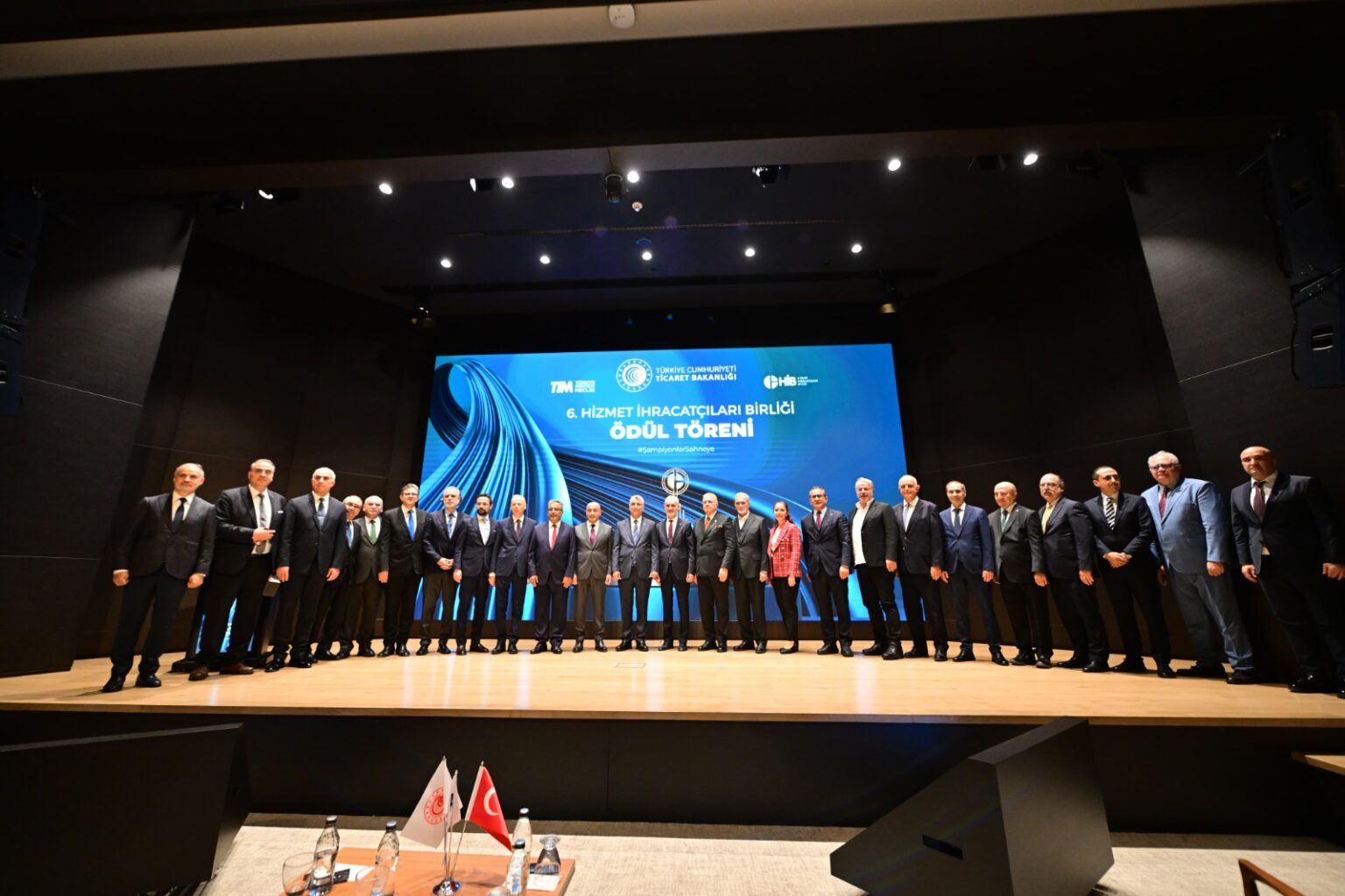 Türkiye'nin Hizmet İhracatı Şampiyonları Belli Oldu! 19 Ocak 2026