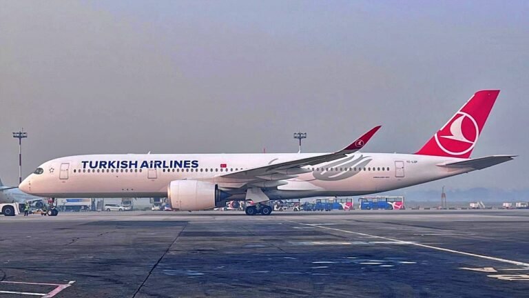 Turkish Airlines, Dhaka'ya Yeni Nesil Uçak Getirdi!