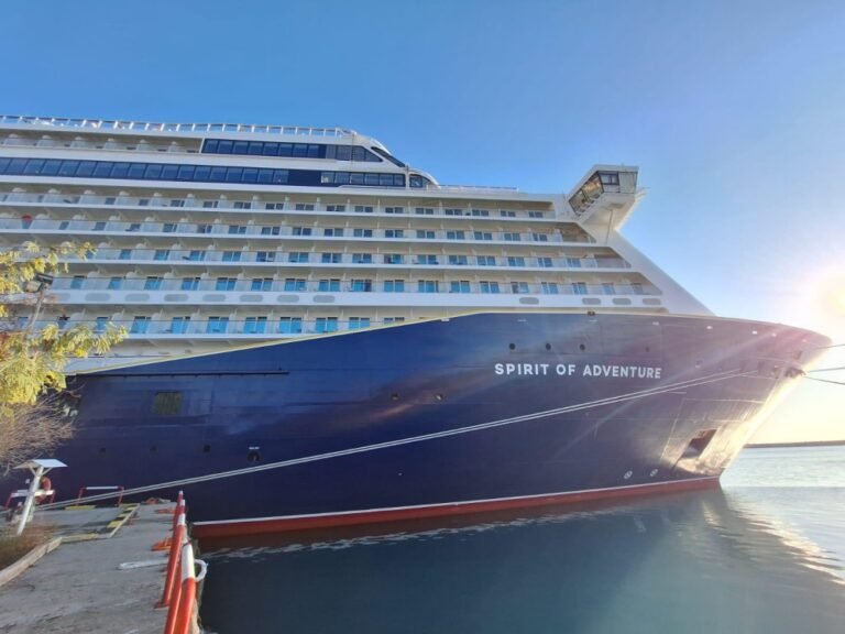 QTerminals Antalya, sezonun ilk kruvaziyer gemisini ağırladı QTerminals