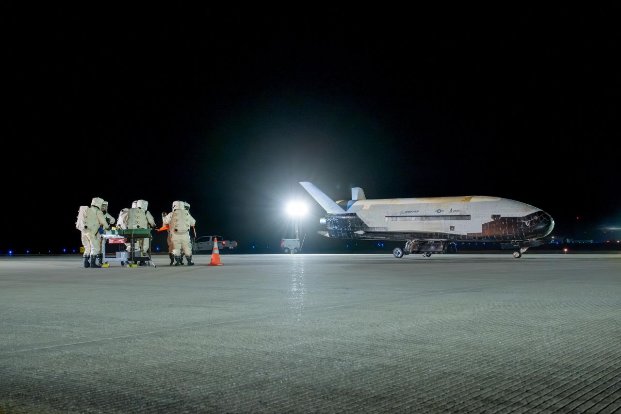 X-37B'nin Yeni Görevi Tamamlandı, Yeni Teknolojiler Test Edildi 3 Eylül 2025