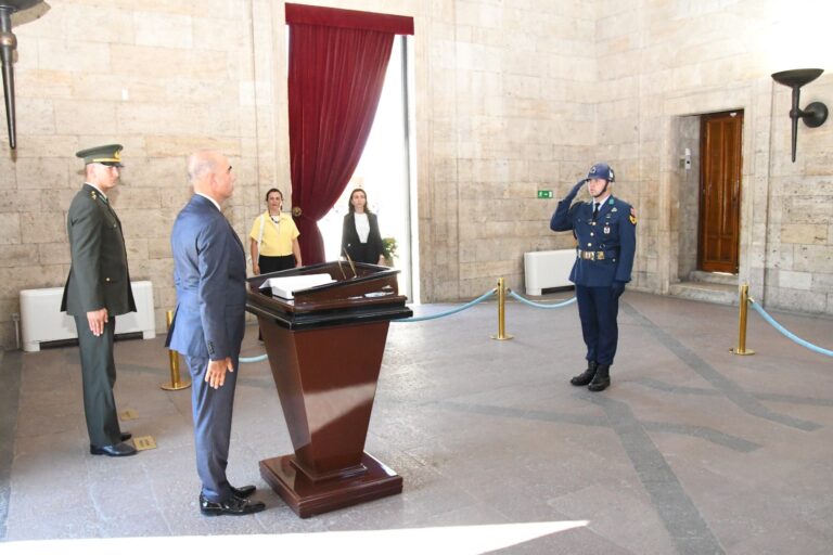 Pilotlar Vakfı’ndan Anıtkabir’e Saygı Duruşu 29 Temmuz 2025
