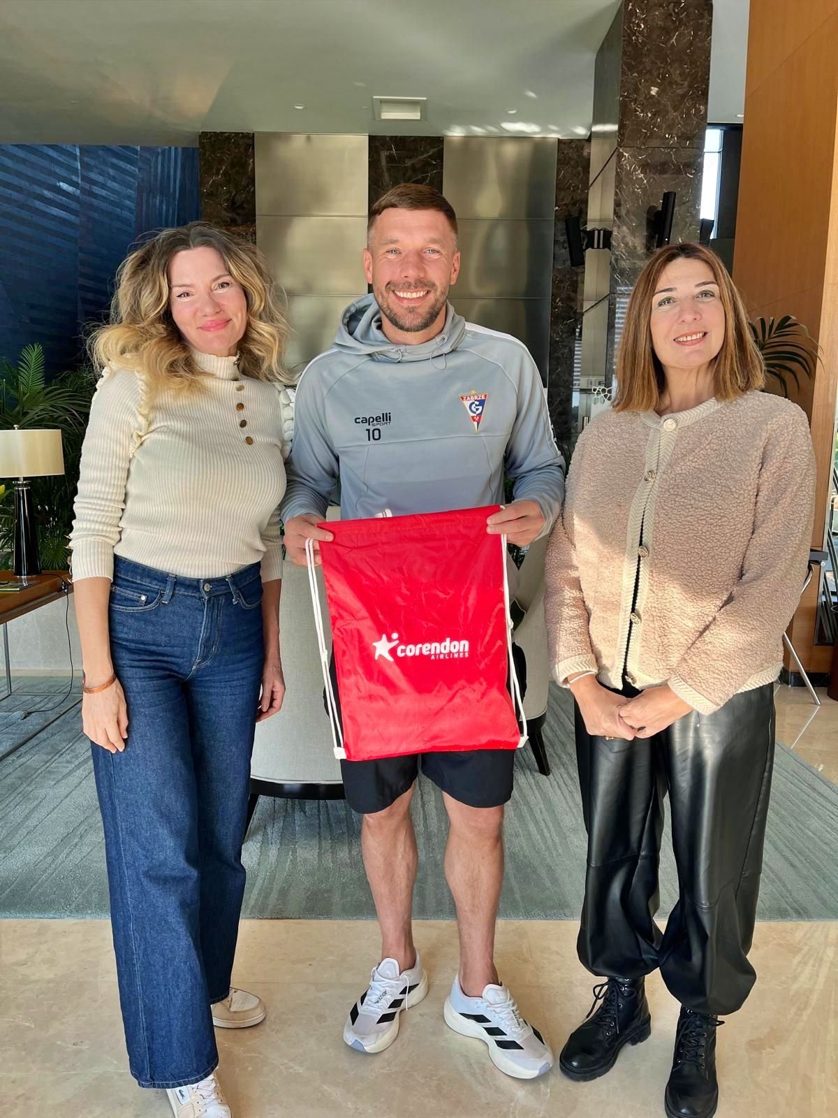 corendon airlines, spor