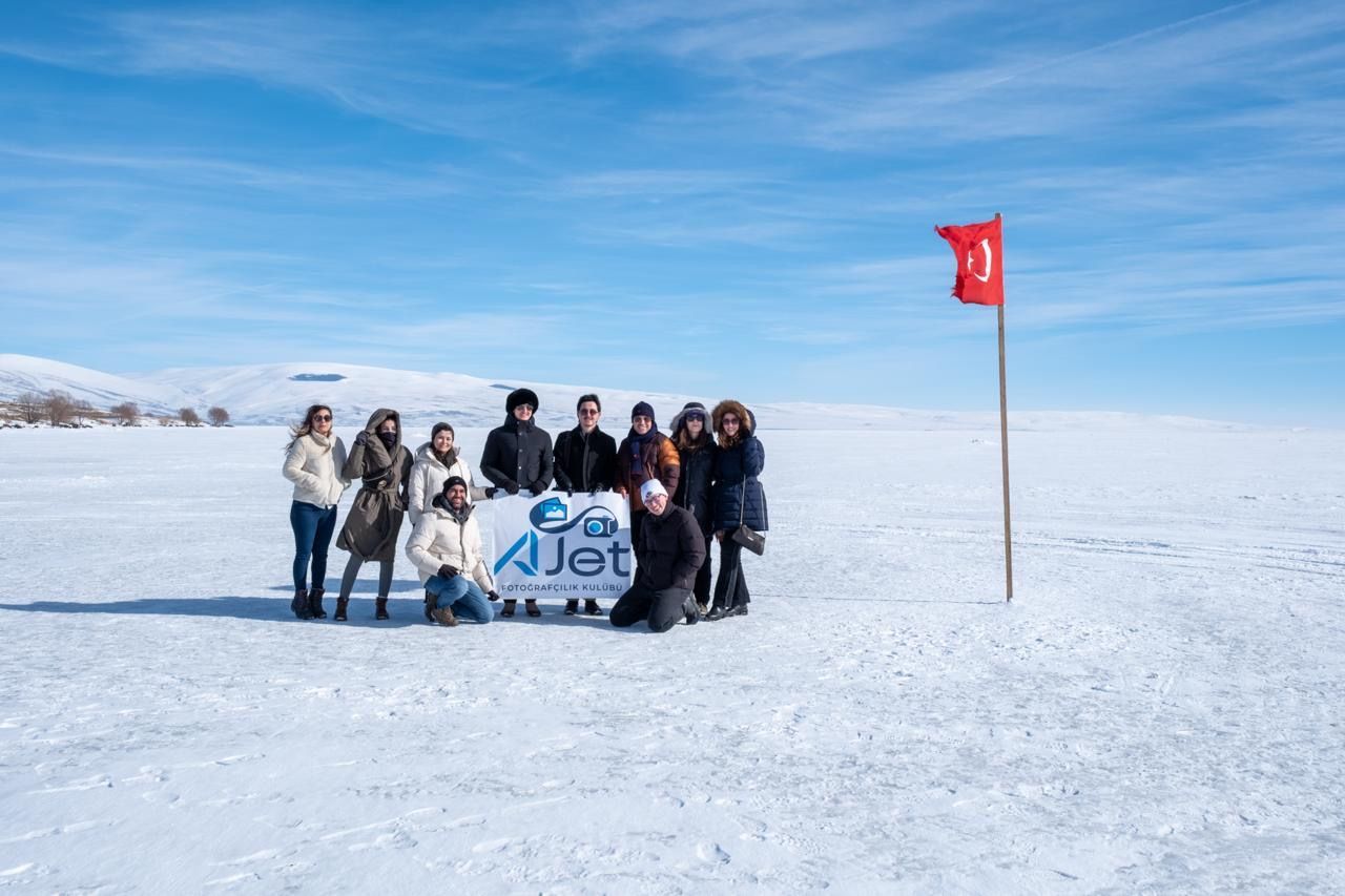 AJET FOTOĞRAFÇILIK KULÜBÜ’NDEN ÇILDIR GÖLÜ’NDE UNUTULMAZ BİR KEŞİF YOLCULUĞU 4 ajet fotograf