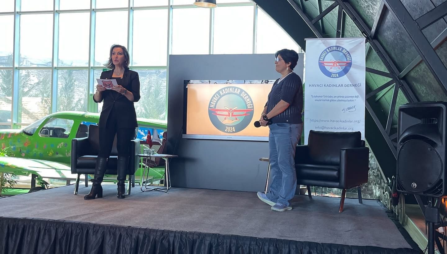 KADIN VE DÜNYA HAVACILIĞI SEMPOZYUMU 8 MART’TA SİVRİHİSAR’DA GÖKYÜZÜYLE BULUŞUYOR 6 KADIN VE DÜNYA HAVACILIĞI SEMPOZYUMU 8 MART’TA SİVRİHİSAR’DA GÖKYÜZÜYLE BULUŞUYOR 2 Mart 2026