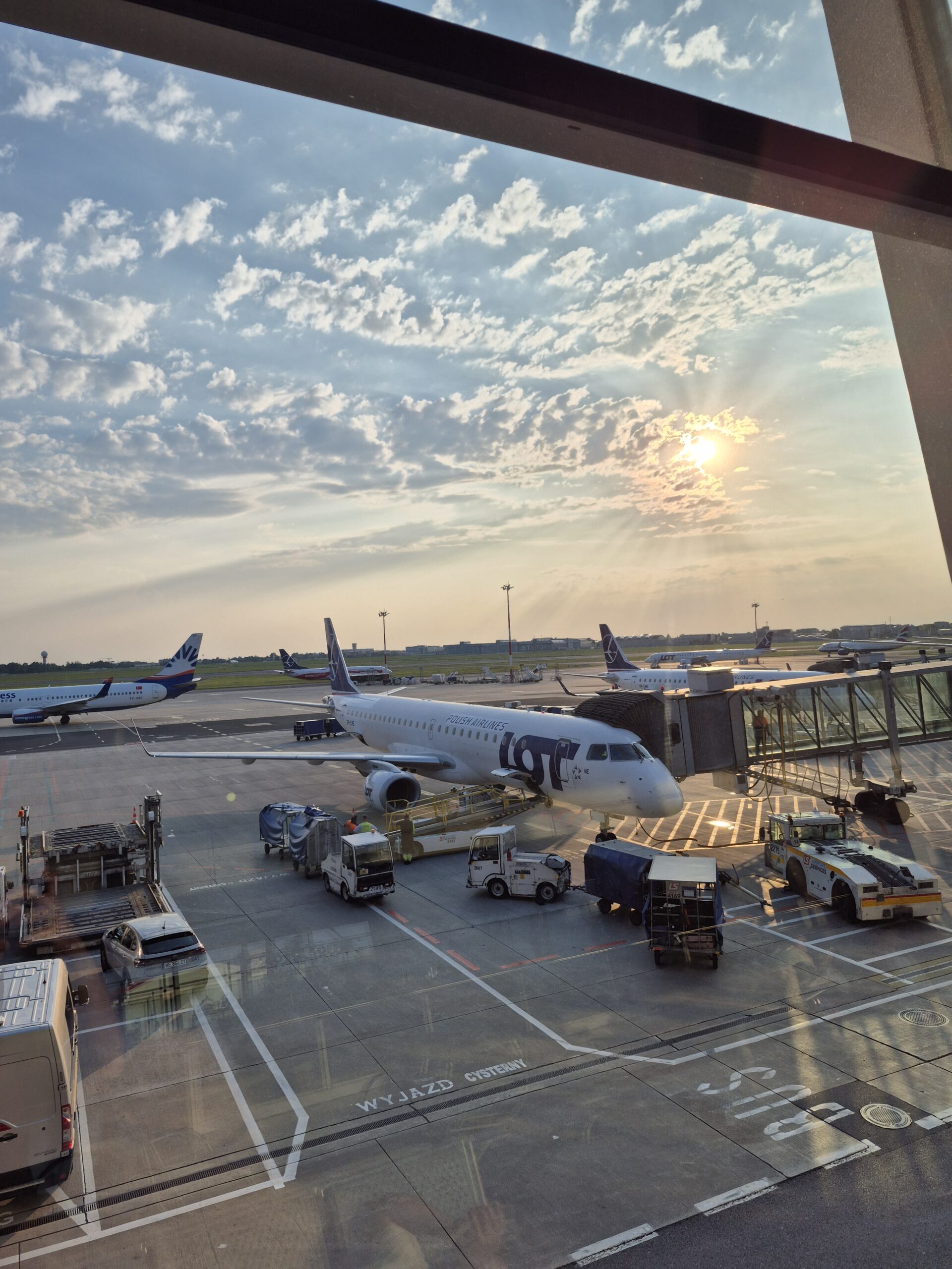 İki Farklı Havalimanı, İki Farklı Operasyon: Budapeşte’de Wizz Air, Varşova’da LOT Deneyimi 19 Ağustos 2026