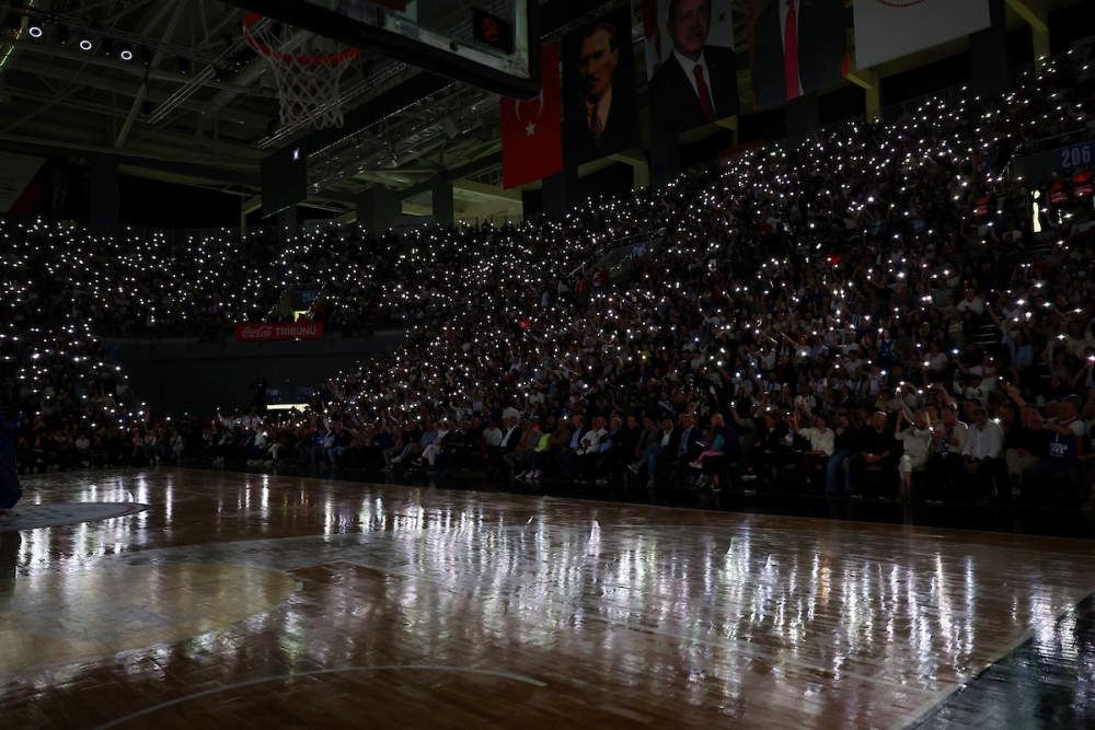 Anadolu Efes’in EuroLeague atmosferini Antalya’ya taşıyan karşılaşmaya önemli ödül 2 anadolu